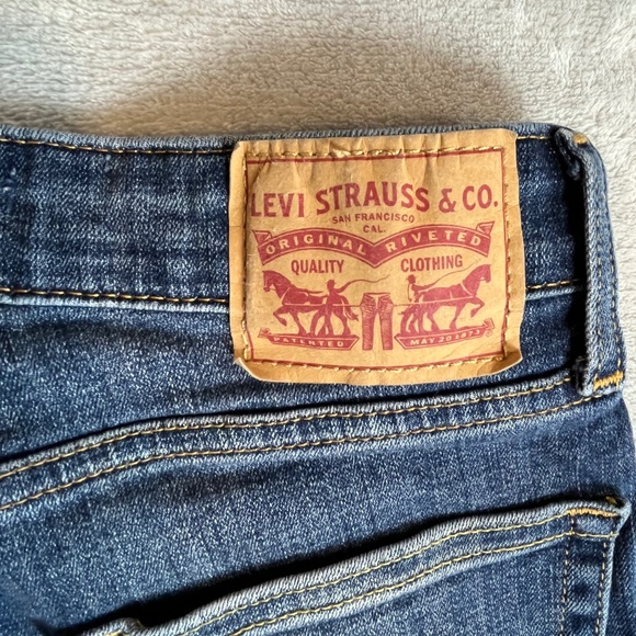 Levi's 725 High Rise Boot cut Women's Jeans sz 26 Classic Casual Comfort & Fit - Picture 16 of 16